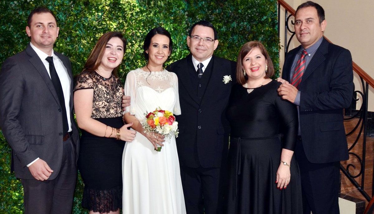 Ozuna Delvalle-Solano López - Sociales - ABC Color