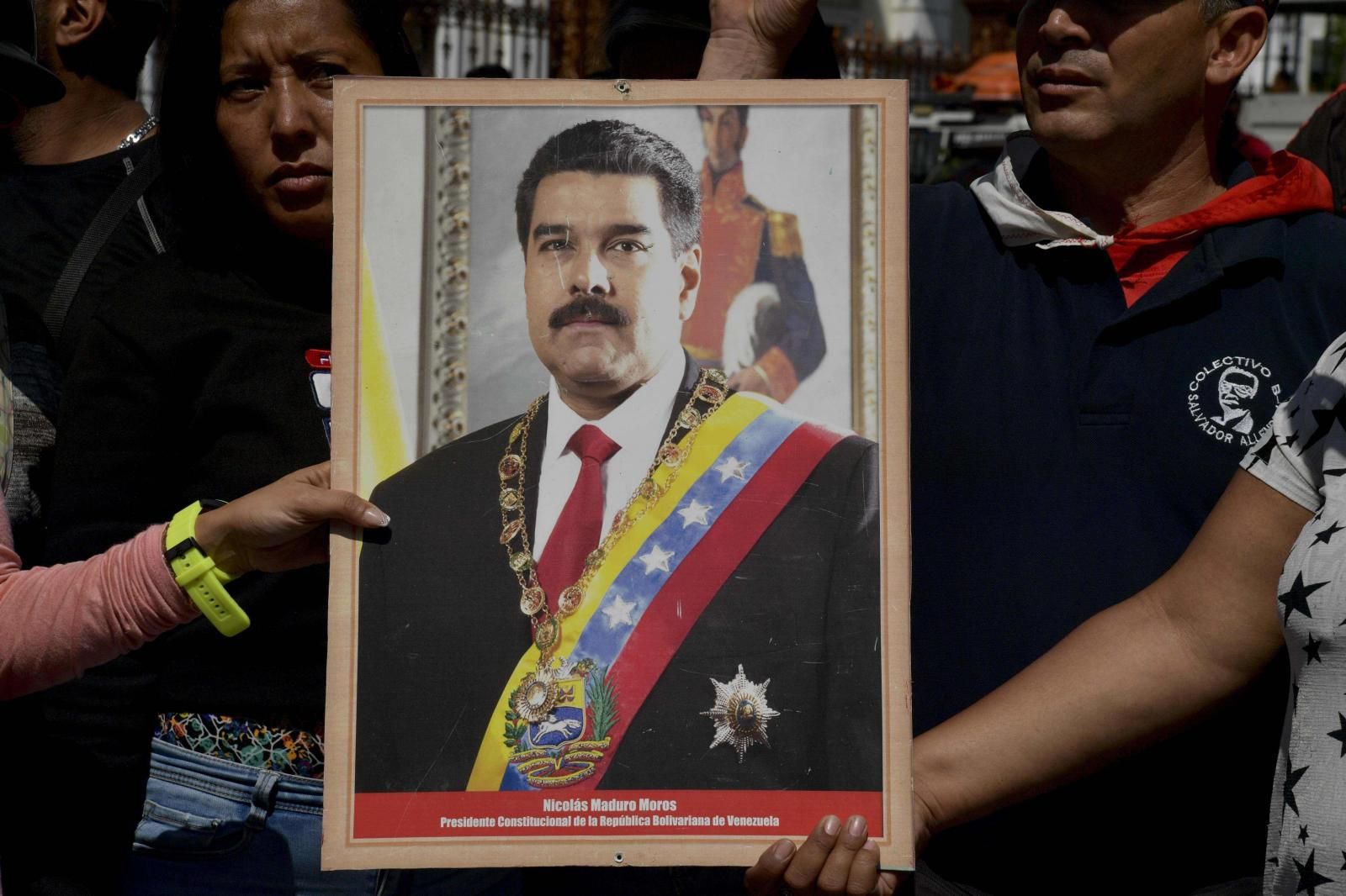 Maduro asume segundo mandato bajo sombra de ilegitimidad - Mundo - ABC ...