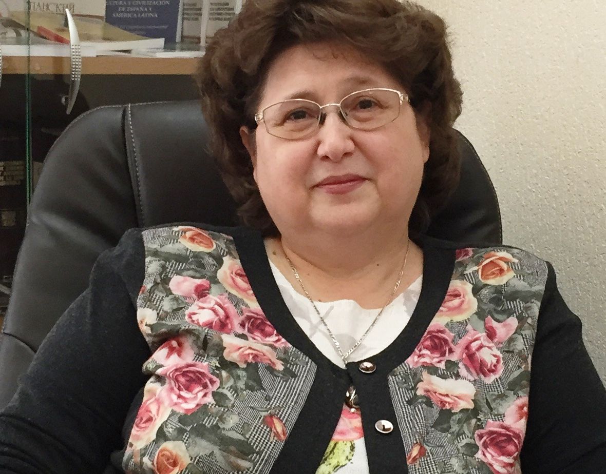 Renombrada hispanista rusa visita Paraguay Cultura ABC Color