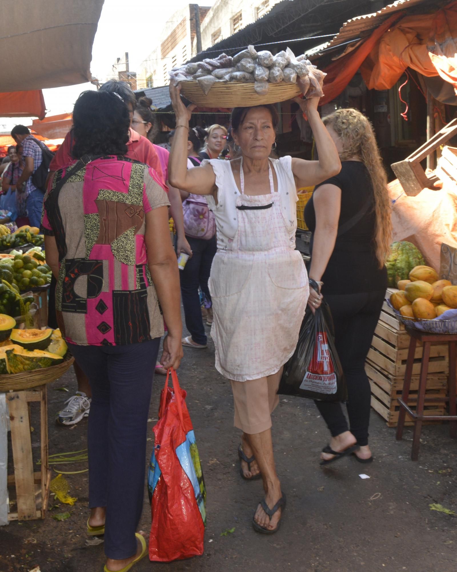 Agenda por Día de la Mujer Paraguaya Nacionales ABC Color