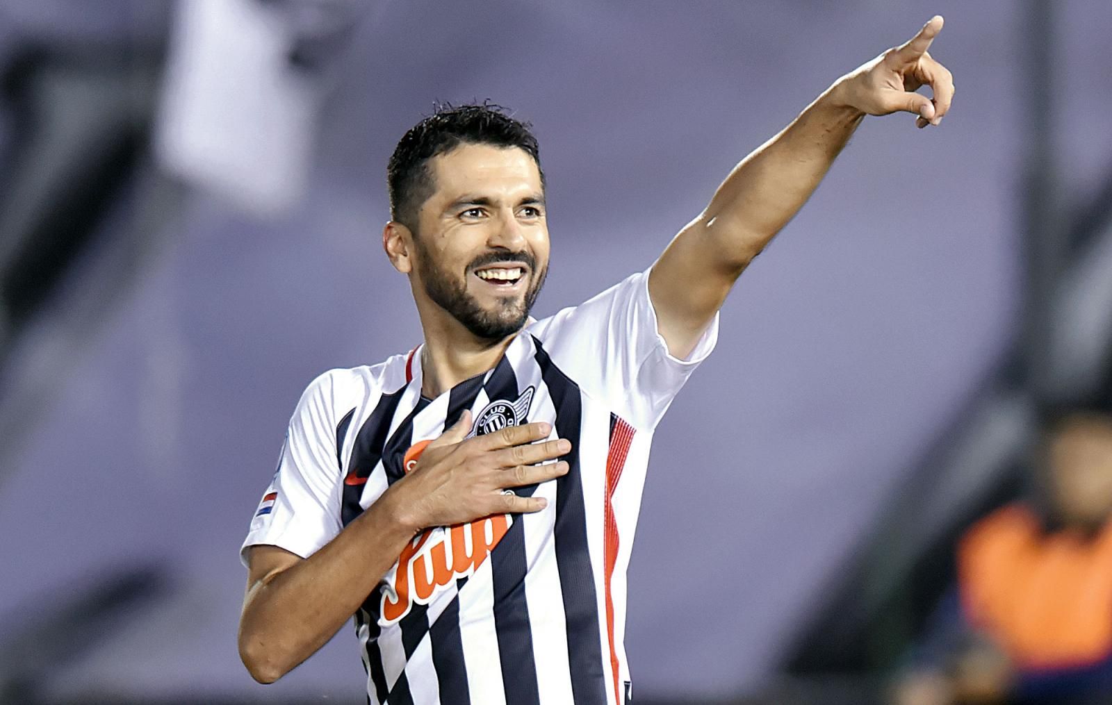 Santiago Salcedo, próximo goleador histórico Fútbol ABC Color