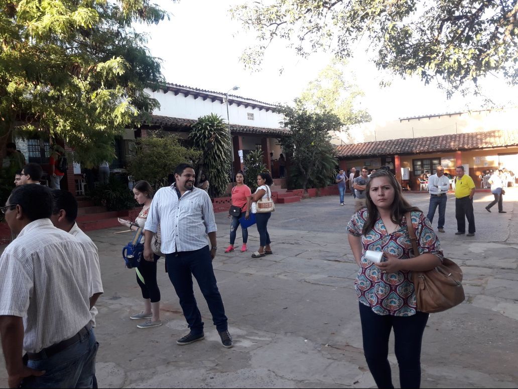 Votaciones empezaron tarde en Mariano Roque Alonso Nacionales ABC Color