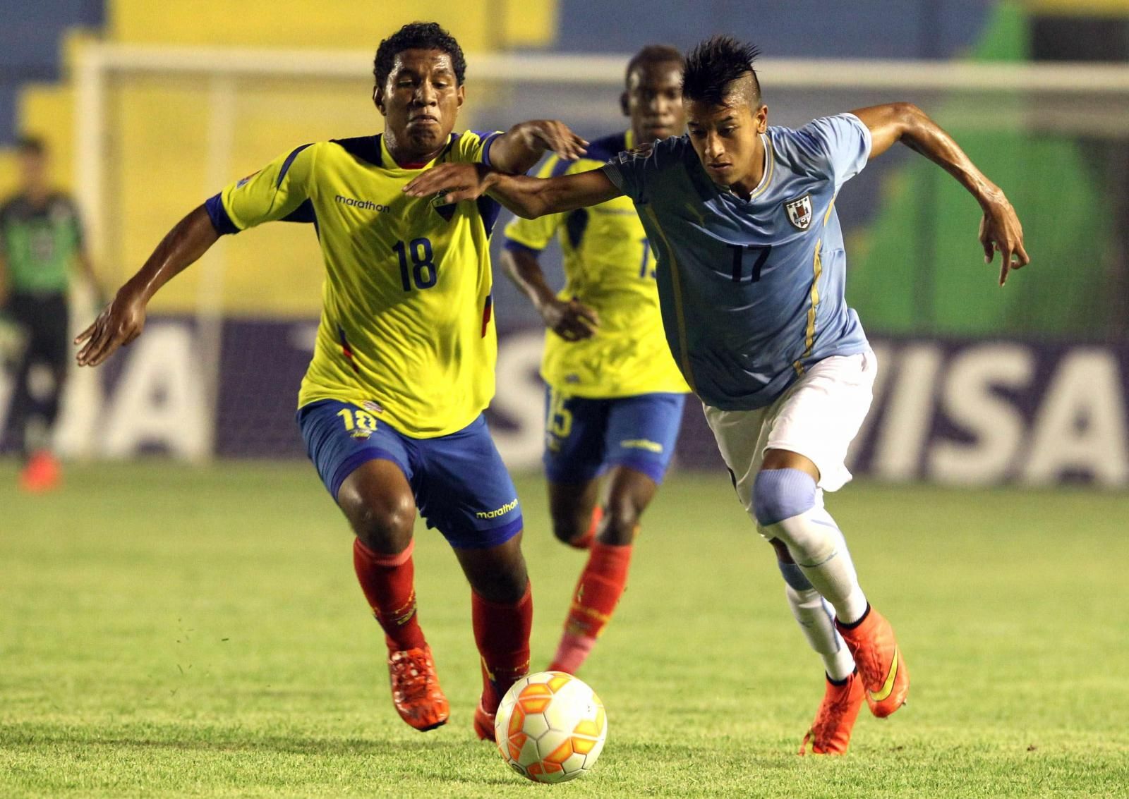 Uruguay Ecuador Y Argentina Al Hexagonal Fútbol Abc Color