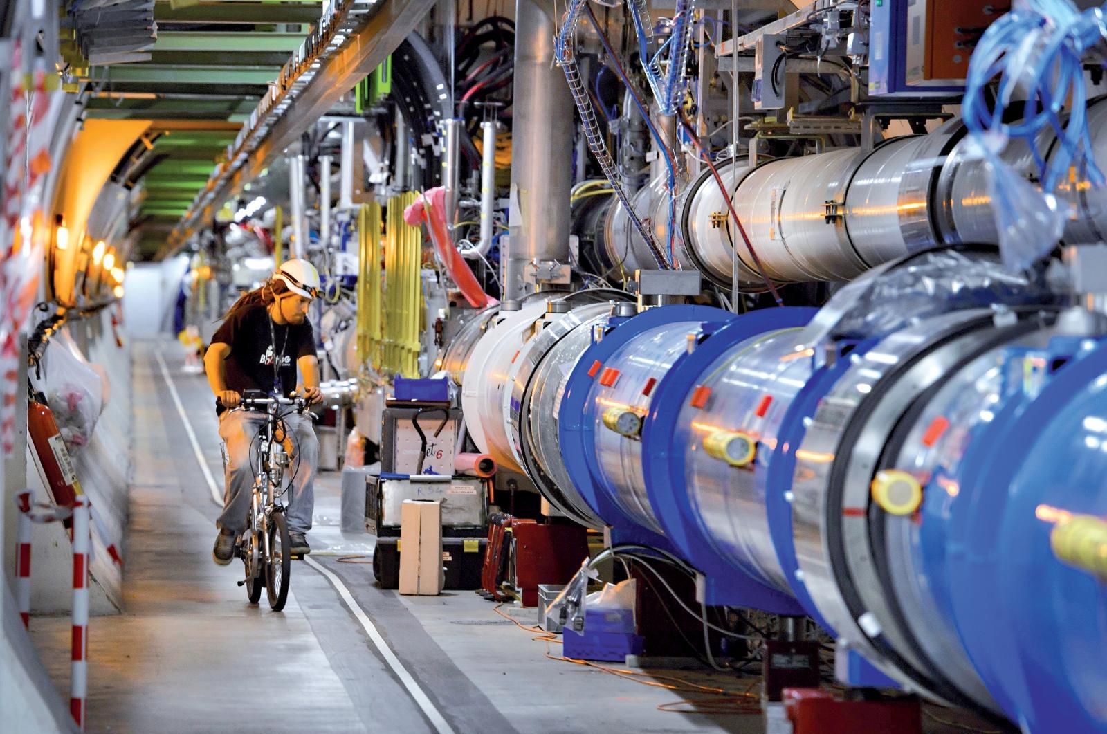 La materia oscura y el estudio del bosón de Higgs, próximos retos del